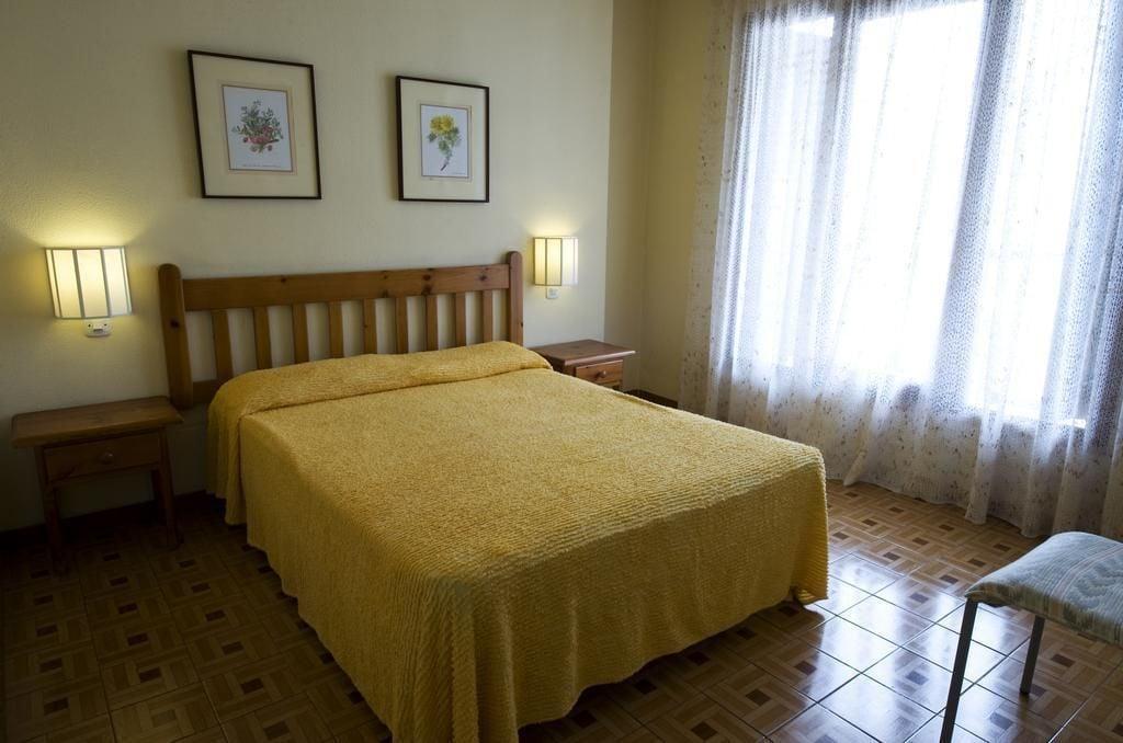 Apartamentos Pessets Adelaida Sort Dış mekan fotoğraf