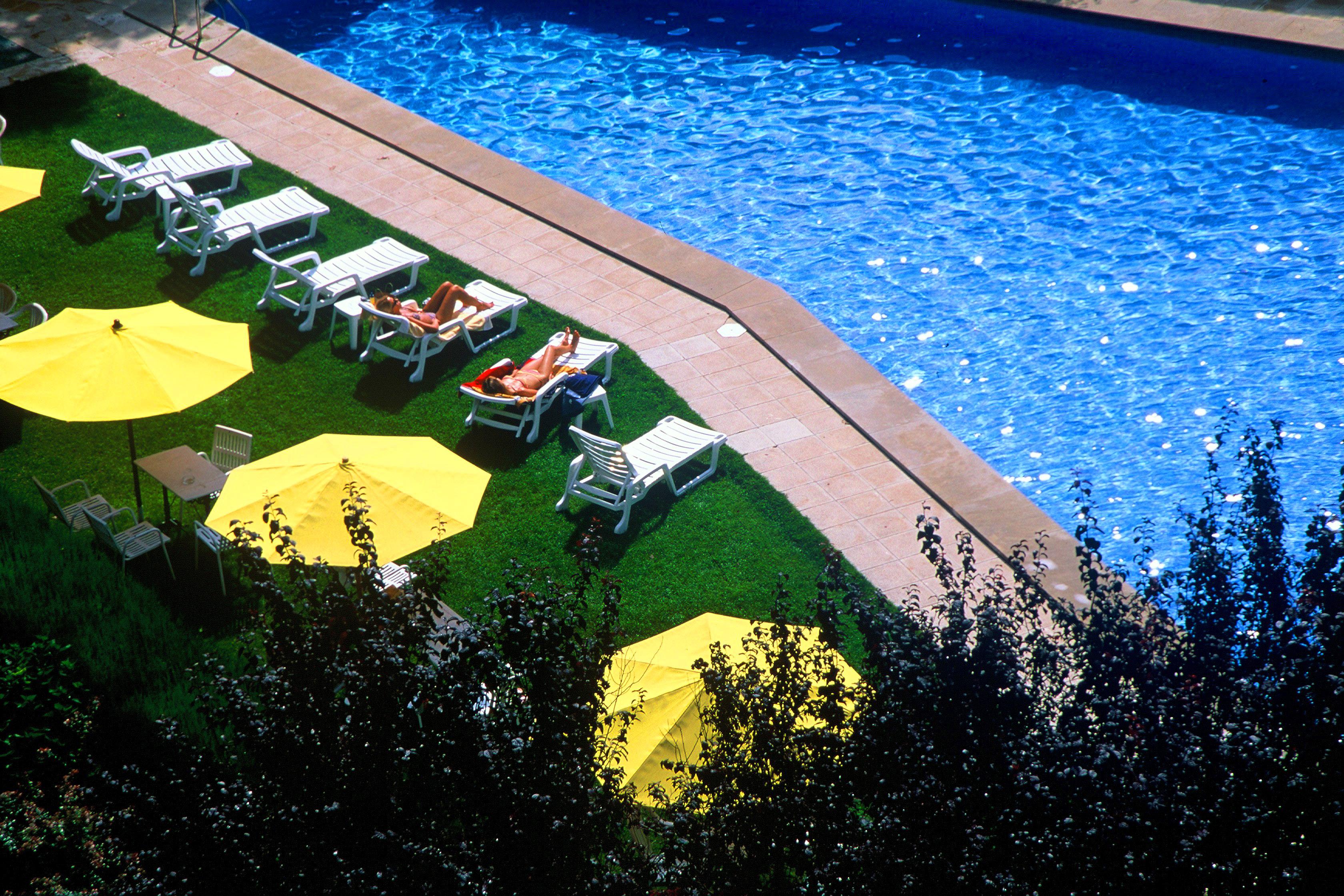 Apartamentos Pessets Adelaida Sort Dış mekan fotoğraf