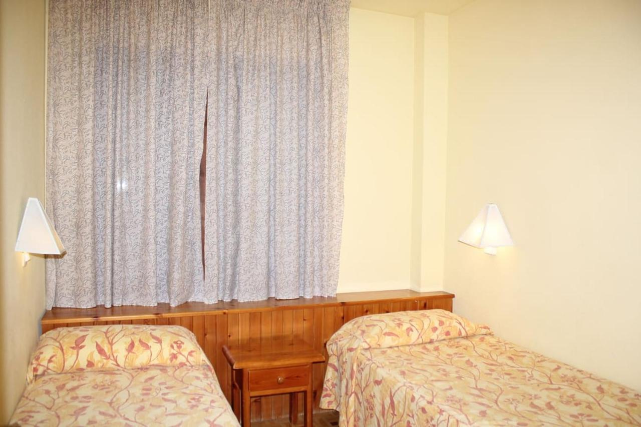 Apartamentos Pessets Adelaida Sort Dış mekan fotoğraf