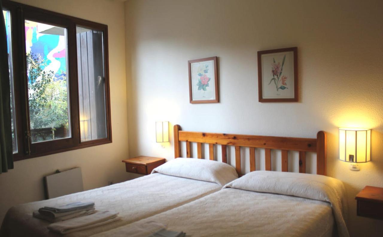 Apartamentos Pessets Adelaida Sort Dış mekan fotoğraf
